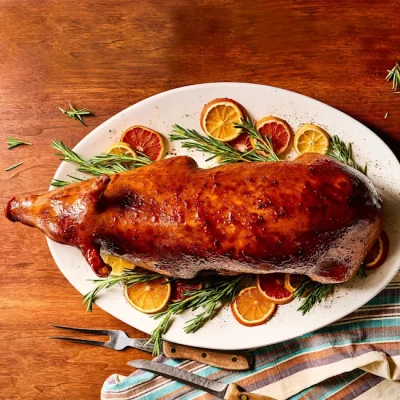 Запечённый фермерский поросёнок от нашего бренд-шефа FS ( примерный вес готового поросёнка 5 - 6 кг) 1 кг Запечённый фермерский поросёнок от нашего бренд-шефа FS ( примерный вес готового поросёнка 5 - 6 кг) 1 кг