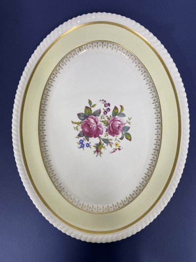 Винтажный английский фаянс Johnson Brothers, серия Windsor Ware, блюдо 35,5×27,6 см Винтажный английский фаянс Johnson Brothers, серия Windsor Ware, блюдо 35,5×27,6 см